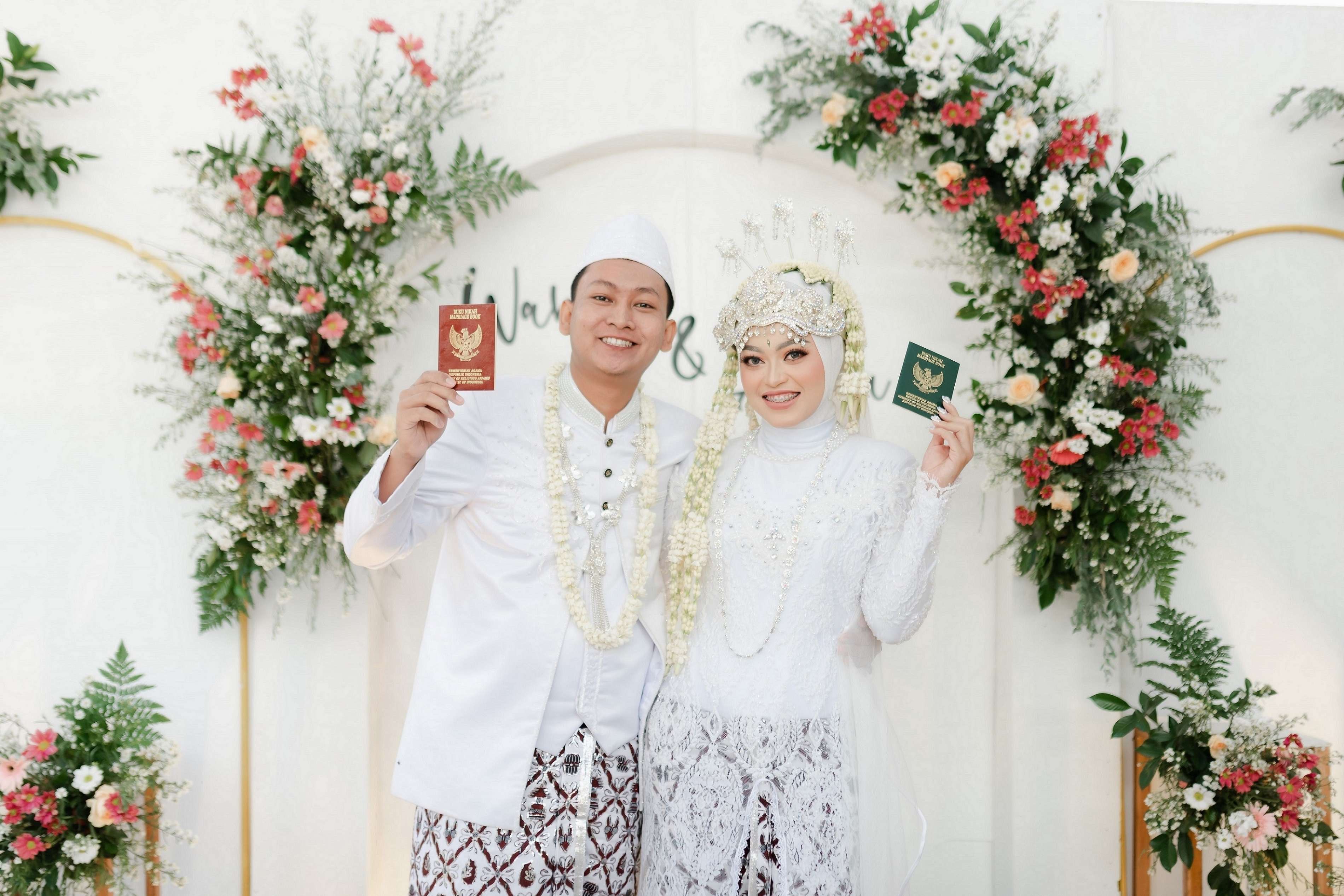galleri Contoh Undangan Pernikahan Online Arya & Wahyu