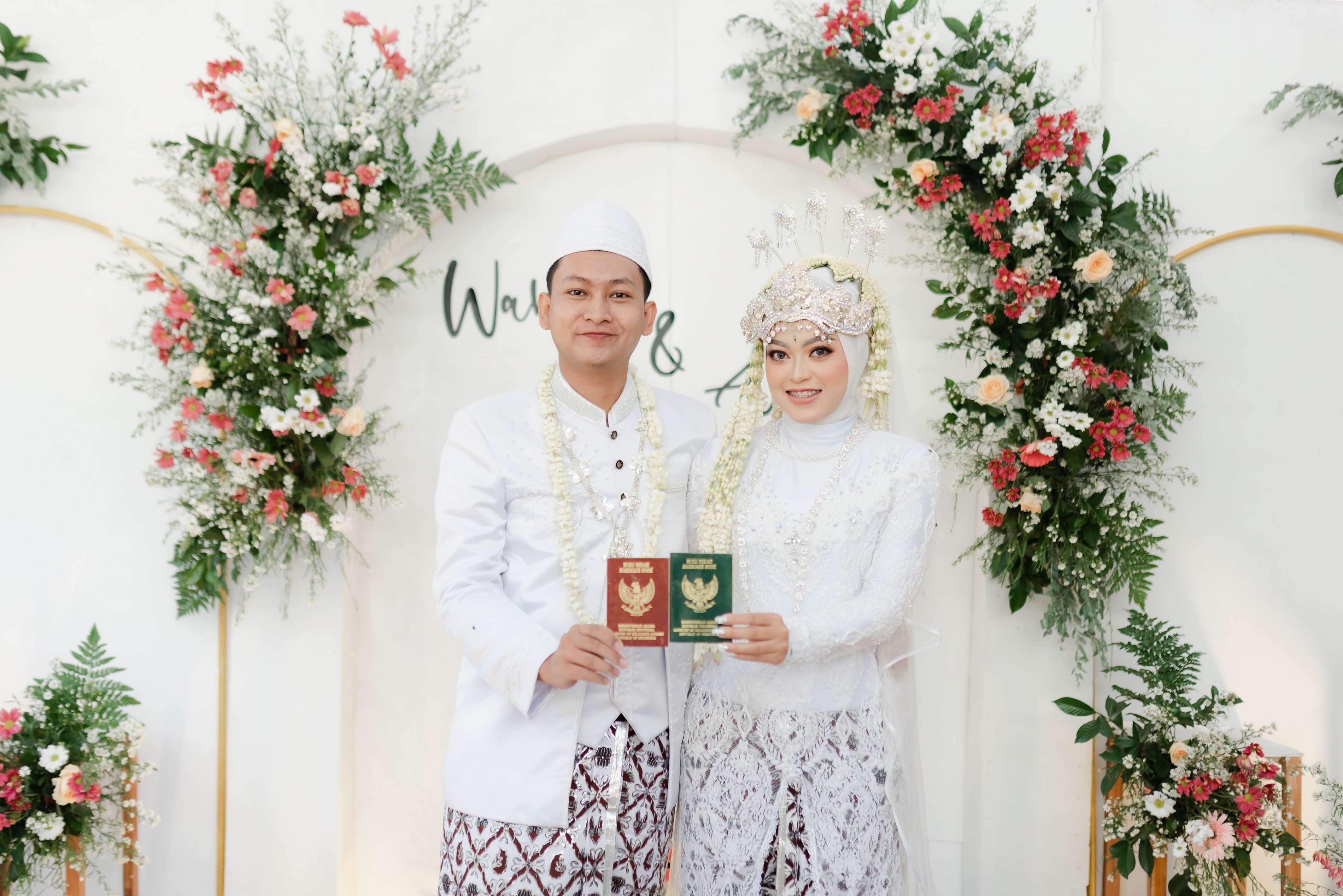 galleri Contoh Undangan Pernikahan Online Arya & Wahyu